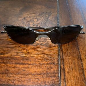 Oakley square wire 2.0